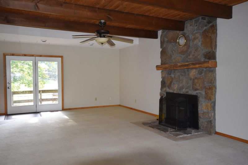 8609 Pickens Gap Rd, Knoxville, TN 37920