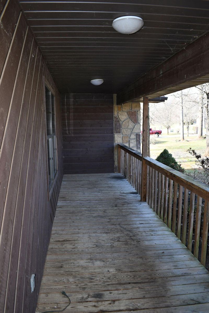 2720 Ashton Ln, Sevierville, TN 37876