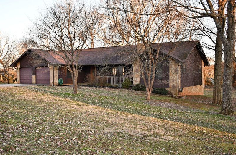2720 Ashton Ln, Sevierville, TN 37876