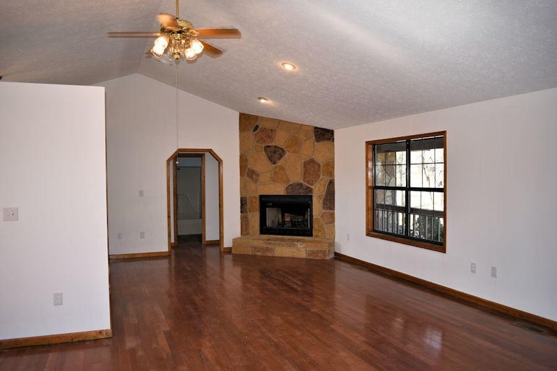 2720 Ashton Ln, Sevierville, TN 37876