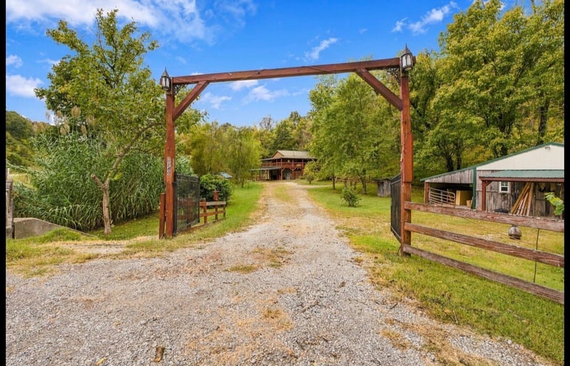 280 Lancaster Hwy, Hickman, TN 38567