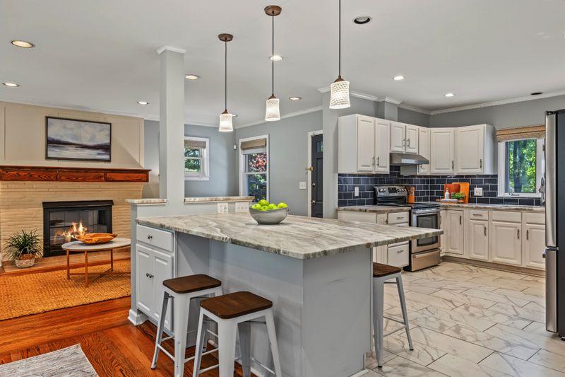 873 Forest Acres Dr, Nashville, TN 37220
