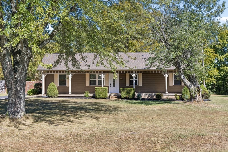 106 Brooklawn Dr, White House, TN 37188