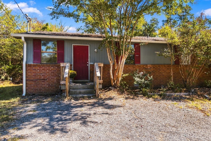 1004 Central Valley Ct, Hermitage, TN 37076