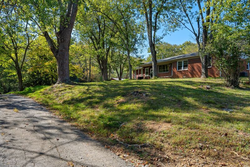 1404 Hwy 231 S, Bethpage, TN 37022