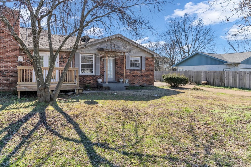 396 Mcdonald Dr, Nashville, TN 37217
