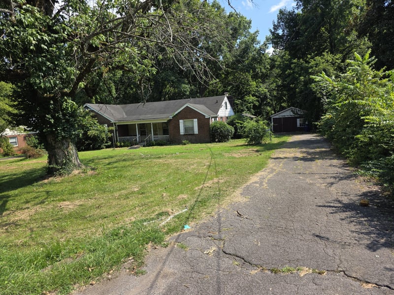 413 Moss Trl, Goodlettsville, TN 37072