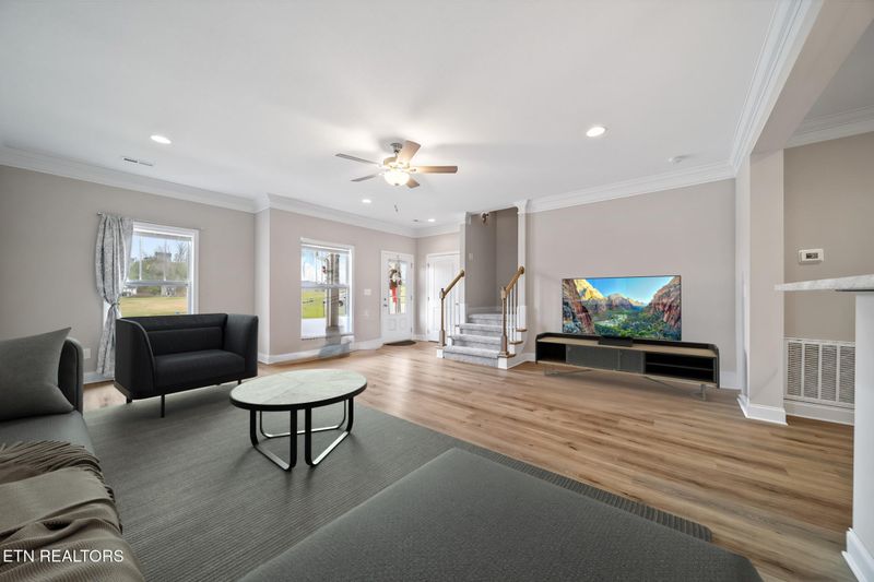 266 Broadberry Ave, Oak Ridge, TN 37830