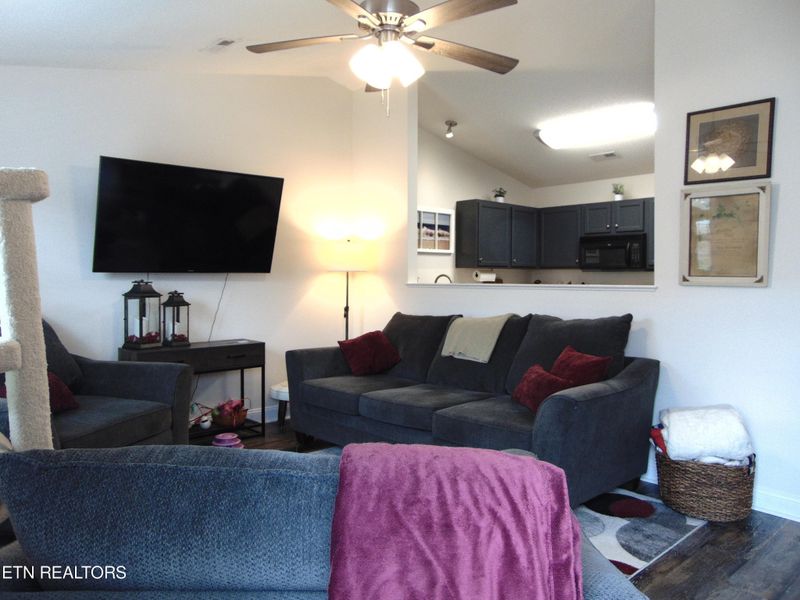 741 Greensboro Way, Knoxville, TN 37912