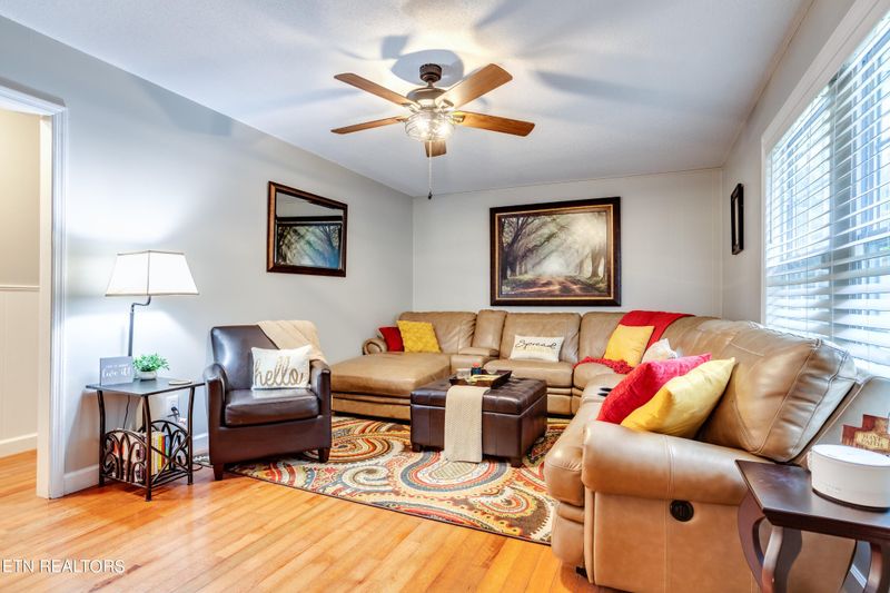 7211 Nichols Rd, Knoxville, TN 37920