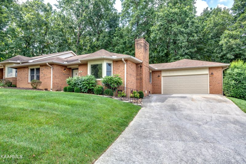 3528 Brookfield Crossing, Knoxville, TN 37921