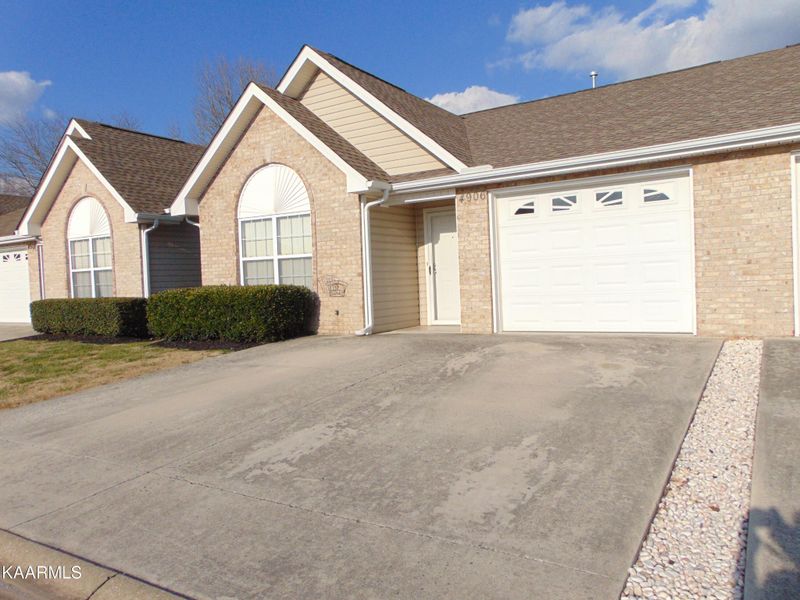 4906 Kitty Hawk Way, Knoxville, TN 37912