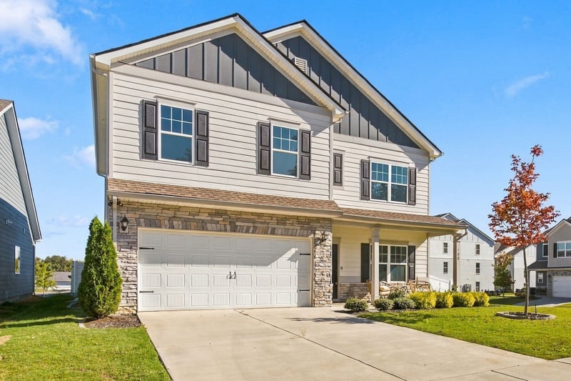 500 Charing Cross Dr, Lebanon, TN 37087