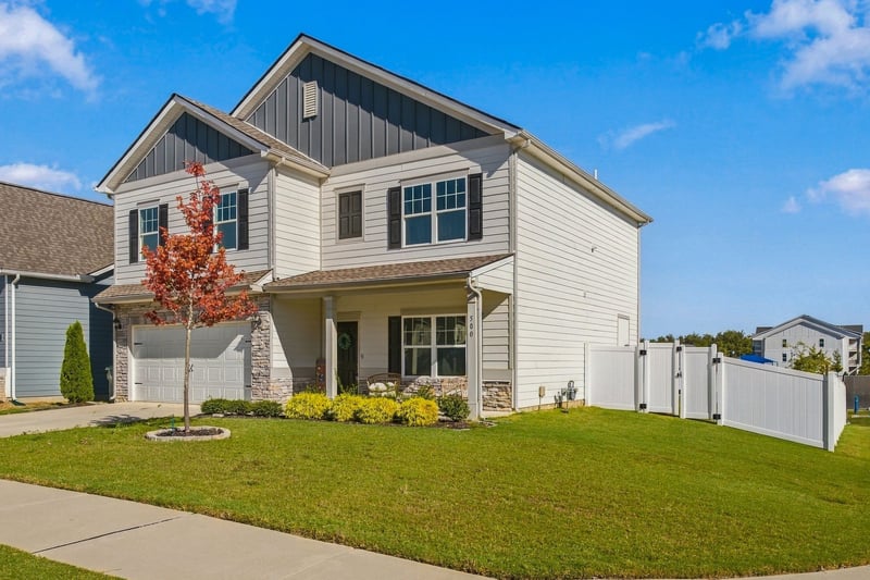 500 Charing Cross Dr, Lebanon, TN 37087