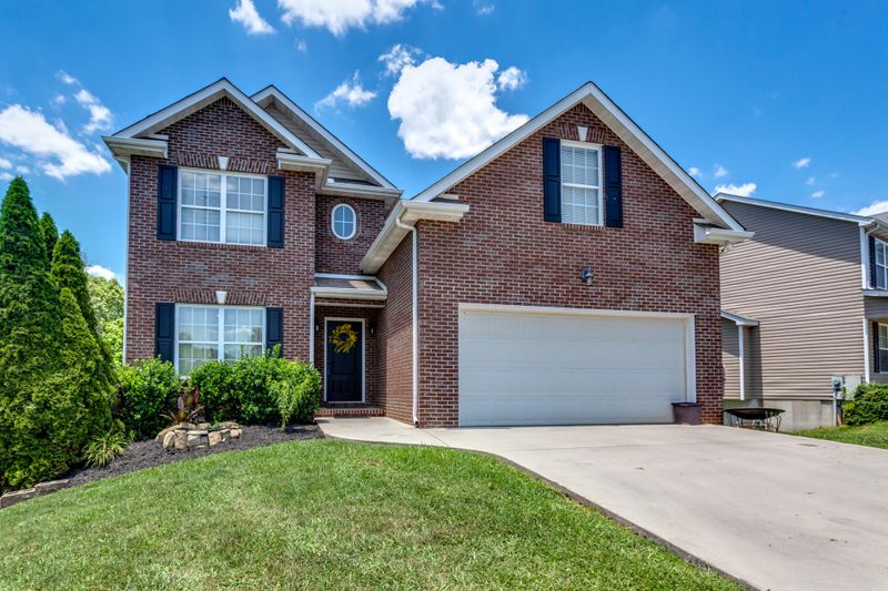 5101 Horsestall Dr, Knoxville, TN 37918