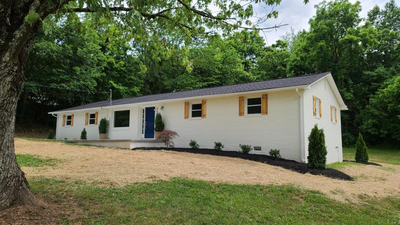 7125 Tipton Ln, Knoxville, TN 37918
