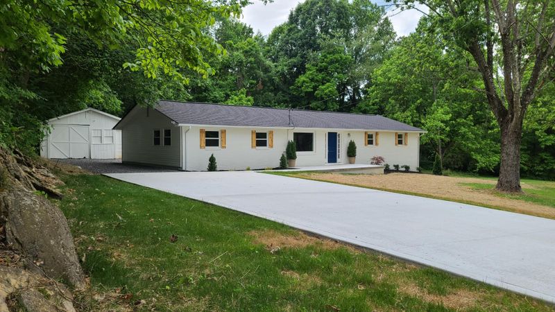7125 Tipton Ln, Knoxville, TN 37918