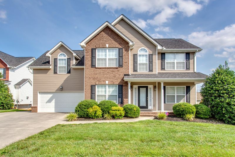 6132 Evening Star Ln, Knoxville, TN 37918
