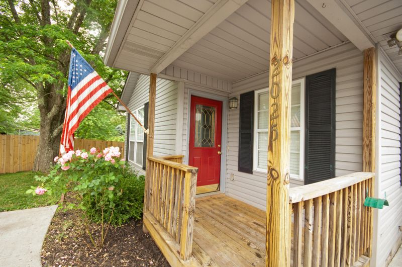 2025 Bradshaw Garden Rd, Knoxville, TN 37912