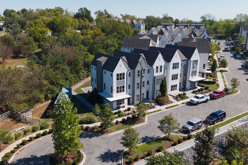 307 E Village Ln, Nashville, TN 37216