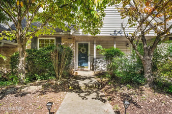 5009 Trace Manor Ln, Knoxville, TN 37912