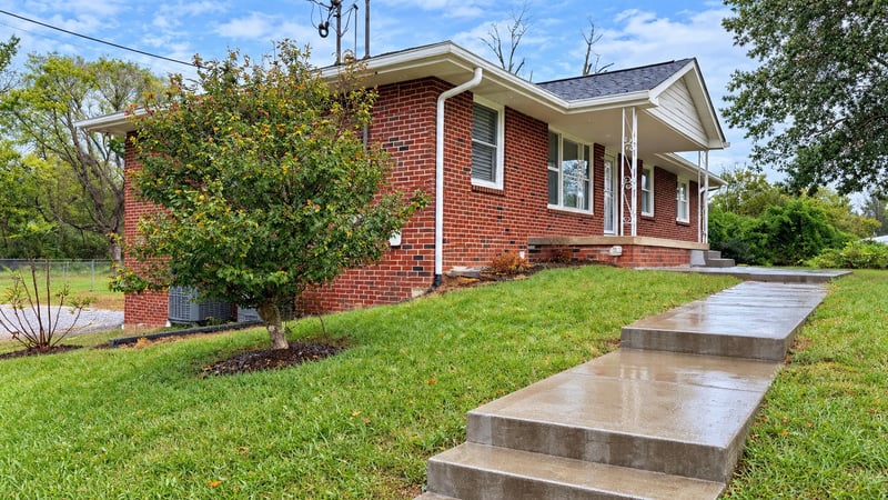 3670 Hunters Point Pike, Lebanon, TN 37087
