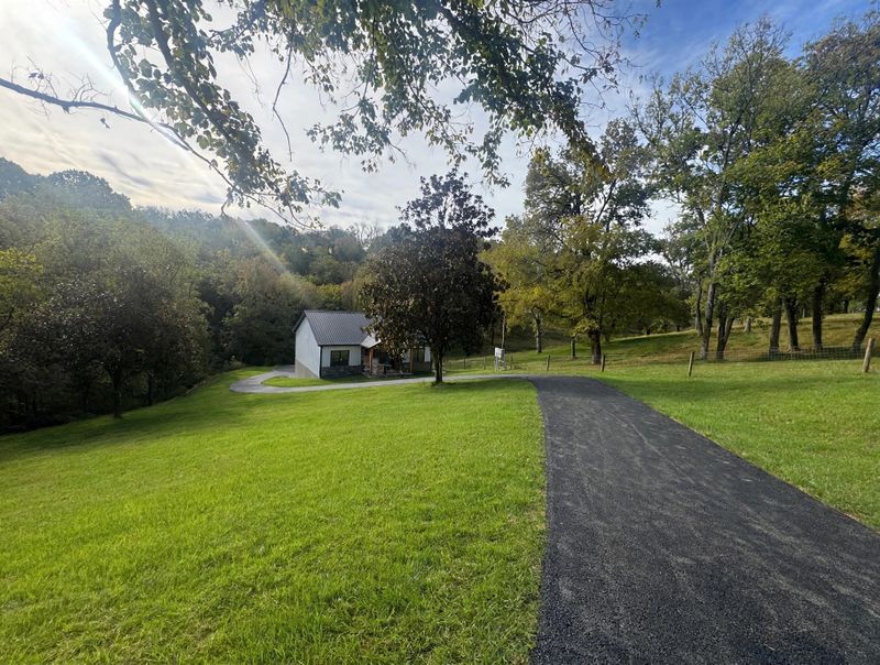 4531 Moore Ln, Culleoka, TN 38451