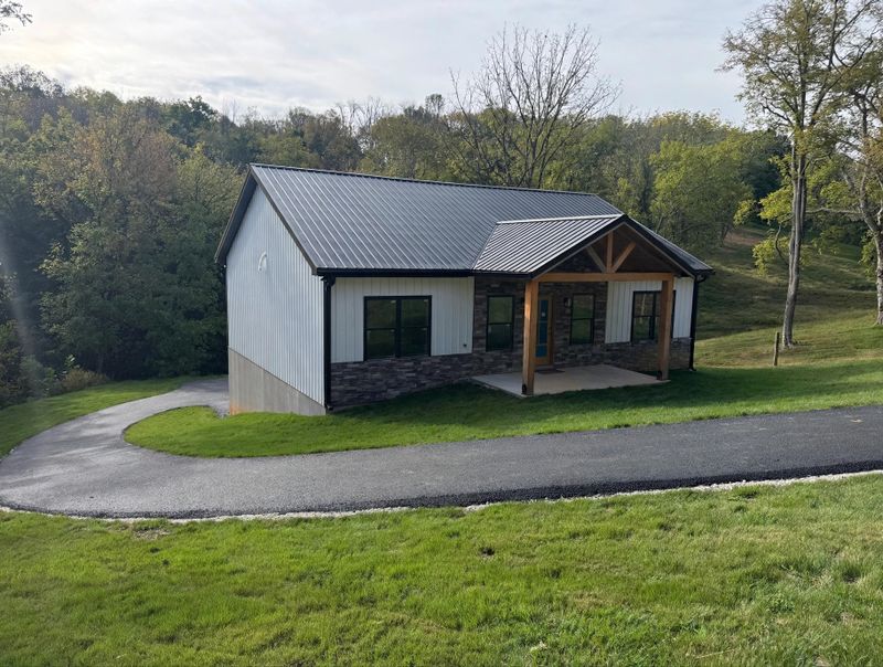 4531 Moore Ln, Culleoka, TN 38451