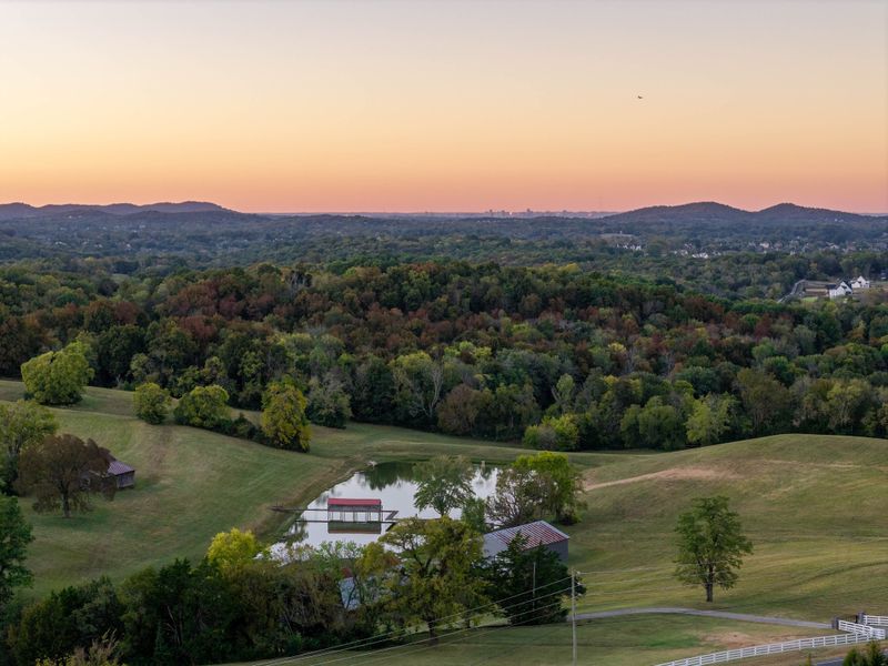 9612 Clovercroft Rd, Nolensville, TN 37135