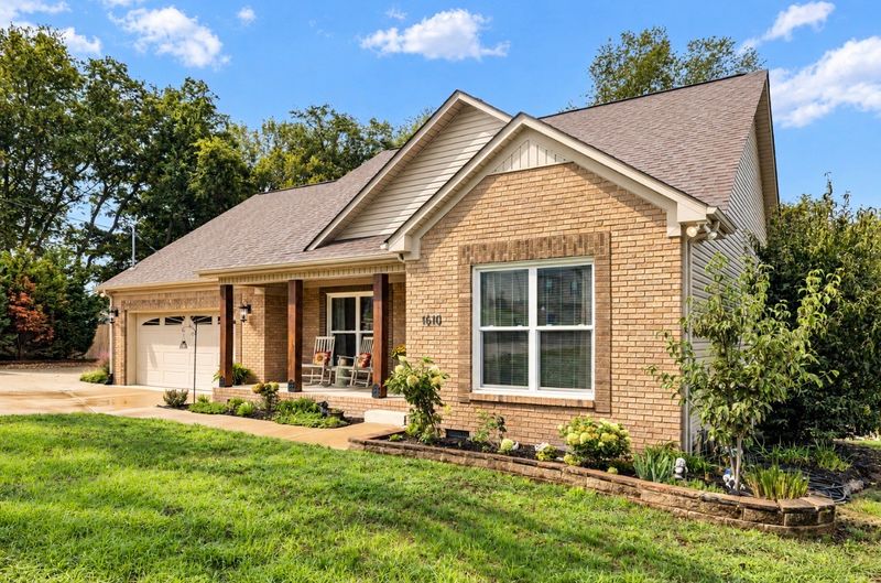 1610 Rugby Ct, Columbia, TN 38401