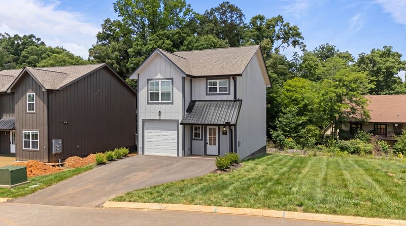 921 Lacy Ct, Sevierville, TN 37862