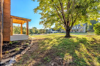 1908 Breezy Ridge Tr, Knoxville, TN 37922