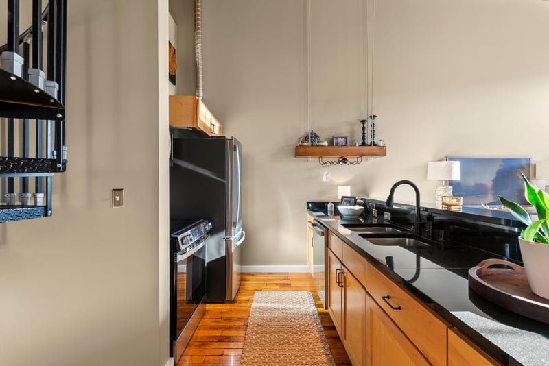 1350 Rosa L Parks Blvd #422, Nashville, TN 37208
