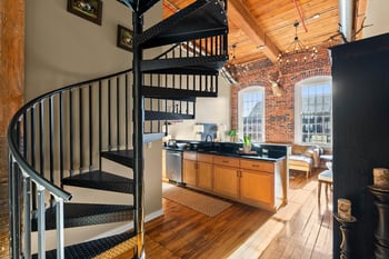 1350 Rosa L Parks Blvd #422, Nashville, TN 37208