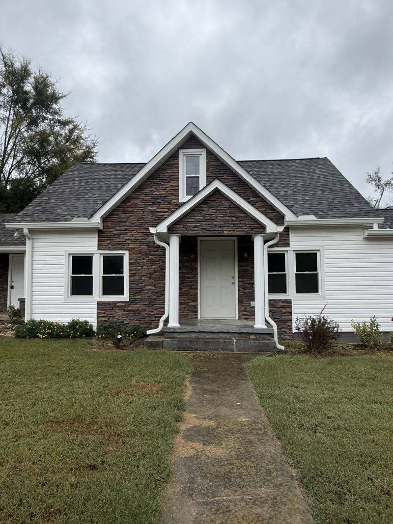 1320 Old Highway 31 E, Westmoreland, TN 37186