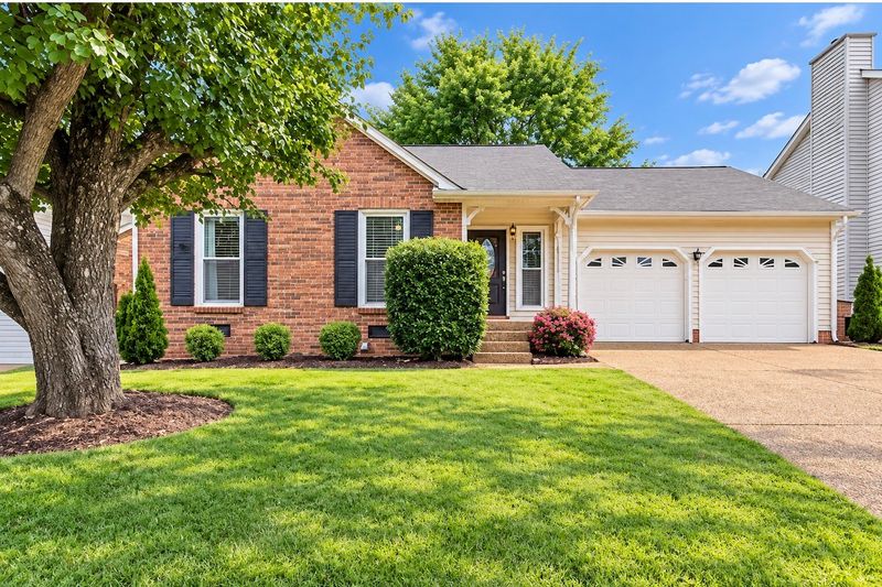 5116 Village Way, Nashville, TN 37211