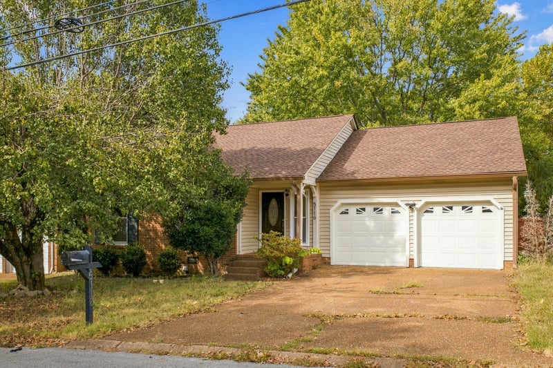 5116 Village Way, Nashville, TN 37211