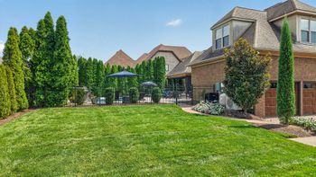 1006 Pintail Pl, Hendersonville, TN 37075
