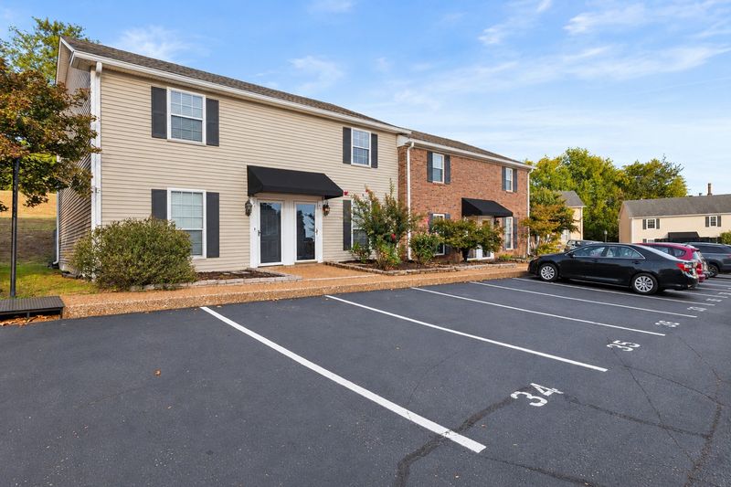 200 N Royal Oaks Blvd #J2, Franklin, TN 37067