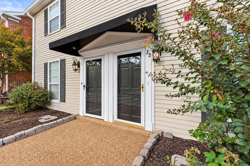 200 N Royal Oaks Blvd #J2, Franklin, TN 37067