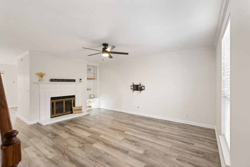 200 N Royal Oaks Blvd #J2, Franklin, TN 37067
