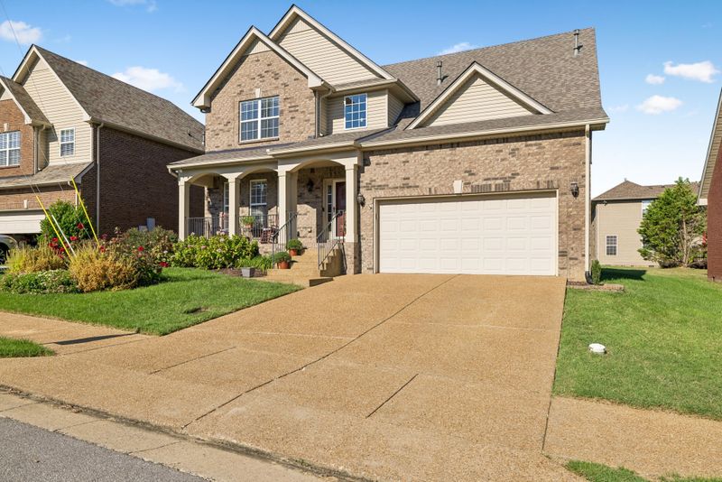 7708 Sunbar Ln, Nashville, TN 37211