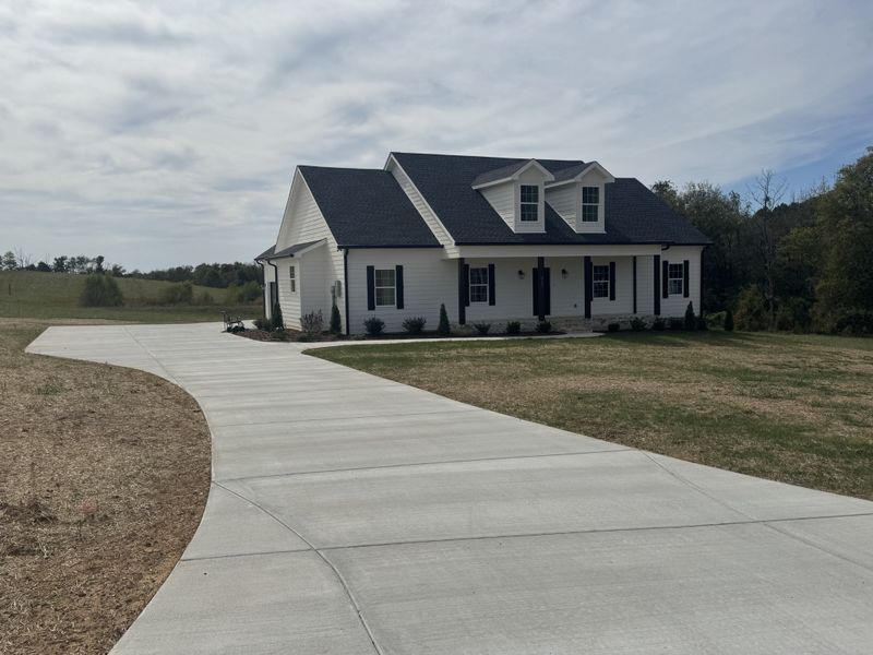 4689 Kinneys School Rd, Cedar Hill, TN 37032