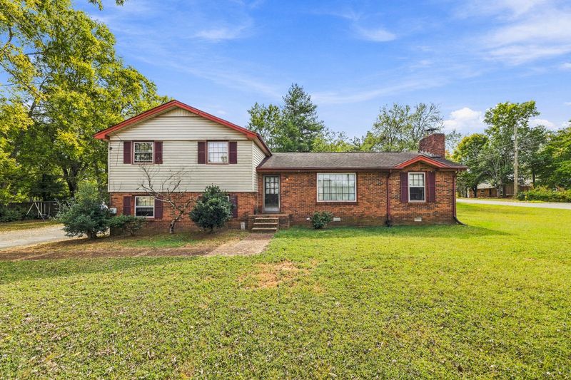 215 Brookside Dr, Old Hickory, TN 37138