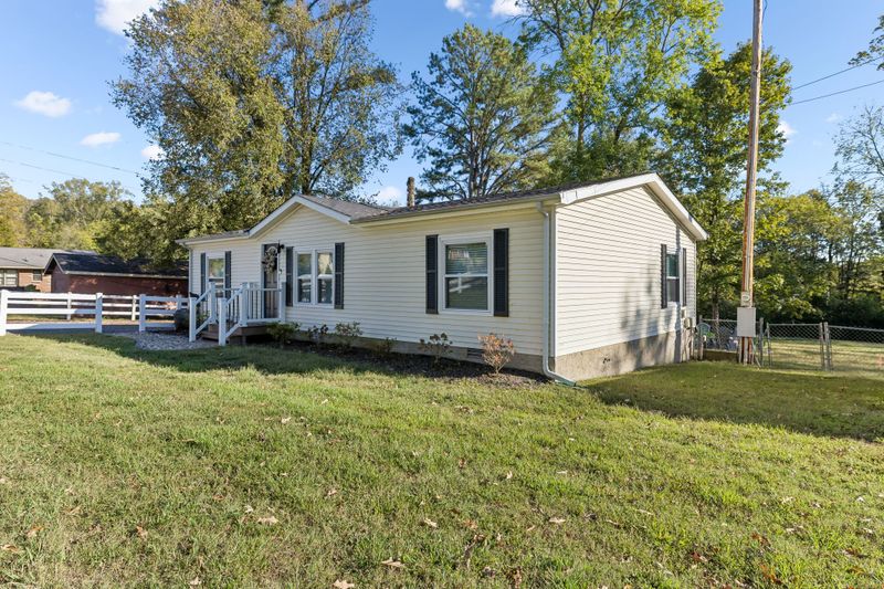 118 E Elm St, Ashland City, TN 37015