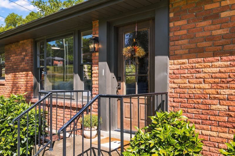 1829 Willow Springs Dr, Nashville, TN 37216