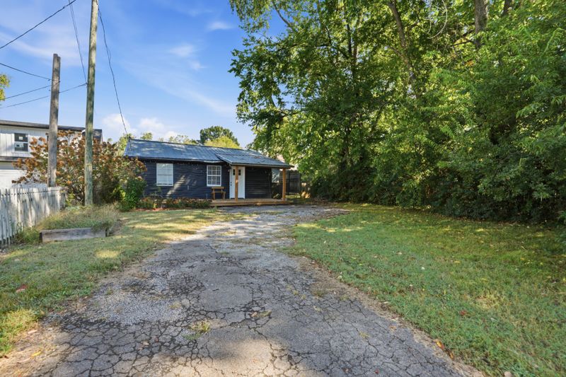 1015 Spain Ave, Nashville, TN 37216