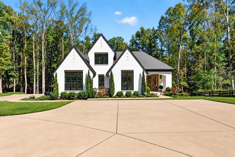 5916 Pinewood Rd, Franklin, TN 37064