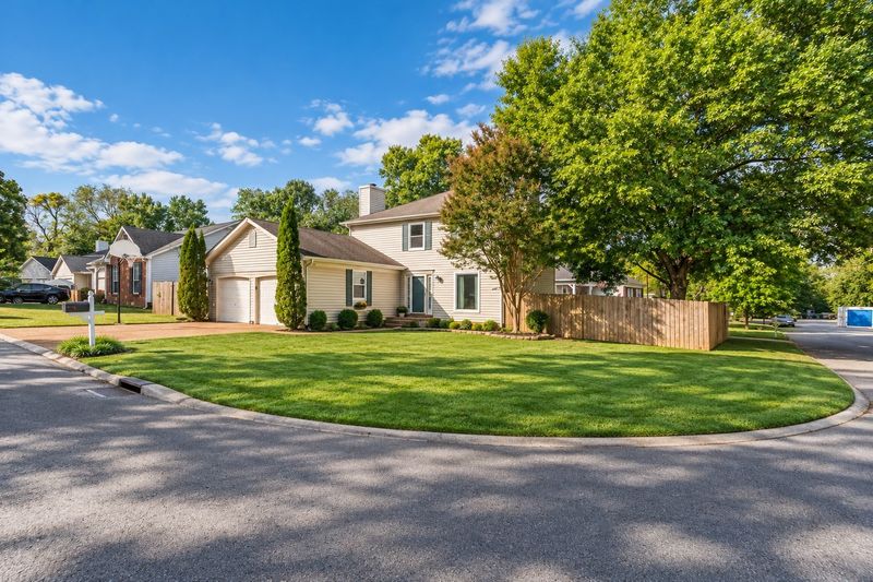 300 Harwich Ct, Nashville, TN 37211