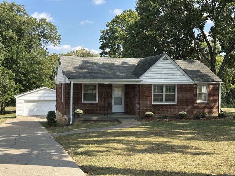 321 E Marthona Rd, Madison, TN 37115